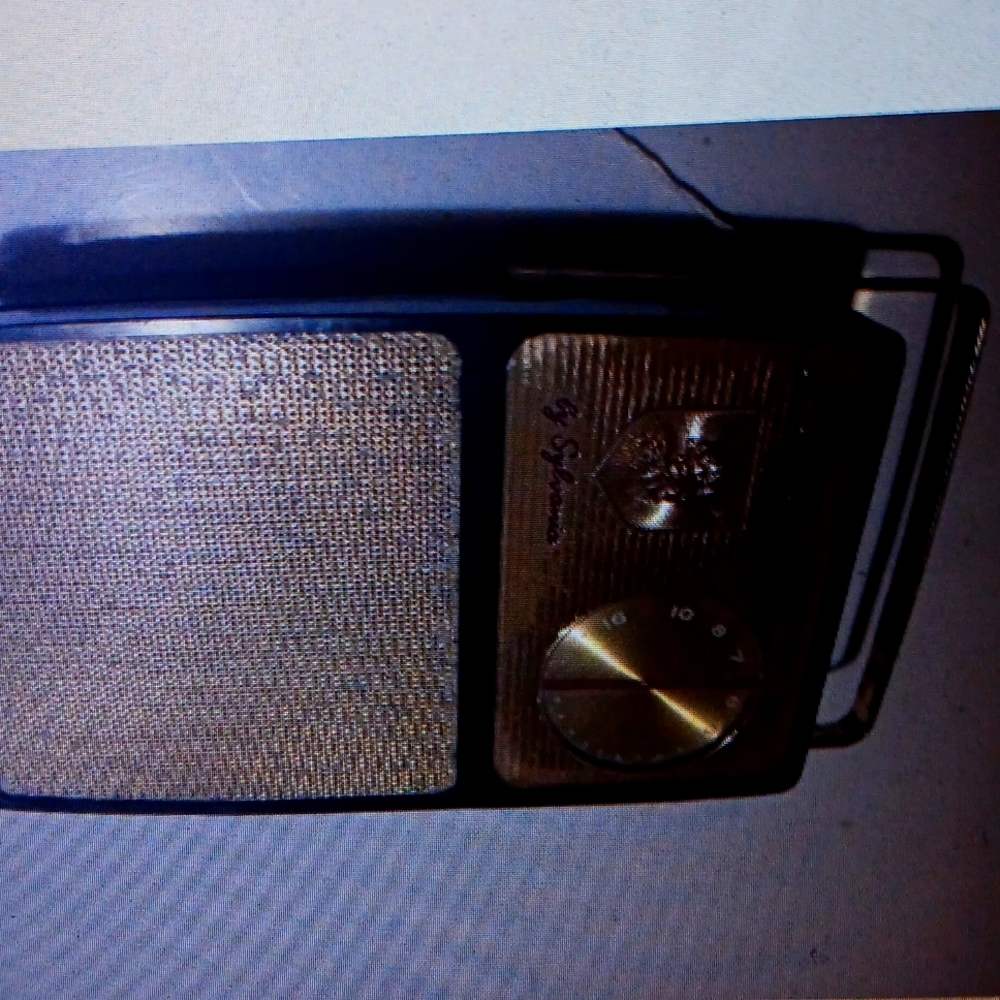 Sylvania transistor radio rate vtg